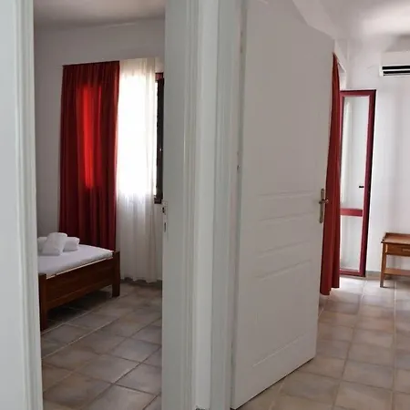 Eva Suites & Apartments Aparthotel 3*