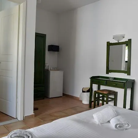 Eva Suites & Apartments Aparthotel